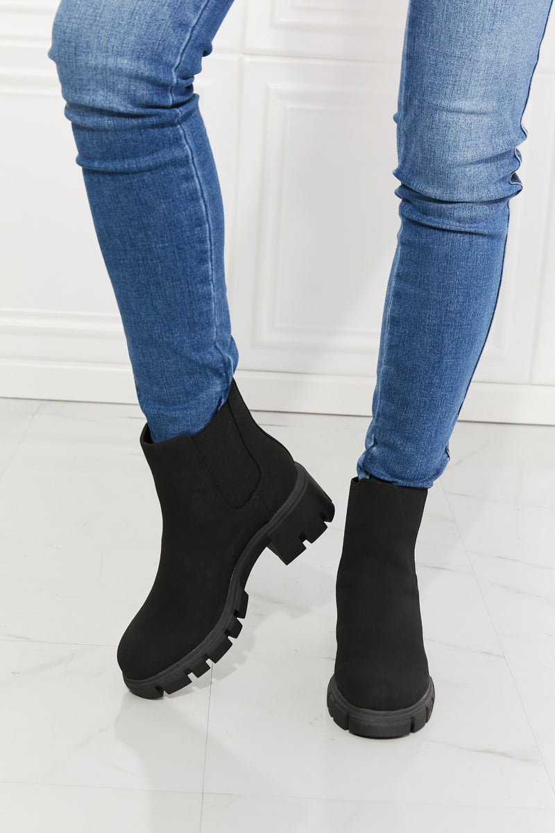MMShoes Work For It Matte Lug Sole Chelsea Boots in Black